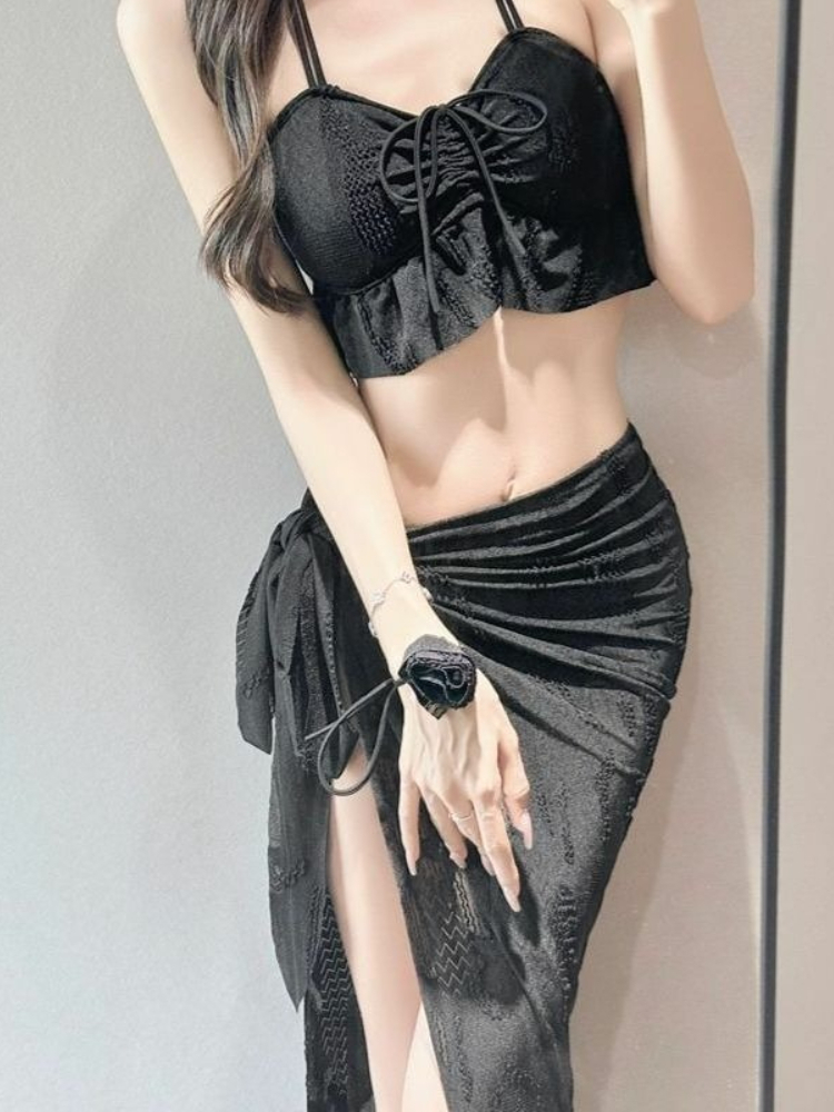 Women Fashion Wear - ชุดว่ายน้ำสองชิ้นลายดอกไม้สำหรับผู้หญิง แฟชั่นเสื้อชั้นในแบบมีฟองน้ำเสริมทรง ตัดเย็บแบบเว้า ทรงสามเหลี่ยม ชุดสำหรับใส่ไปเที่ยวพักผ่อน