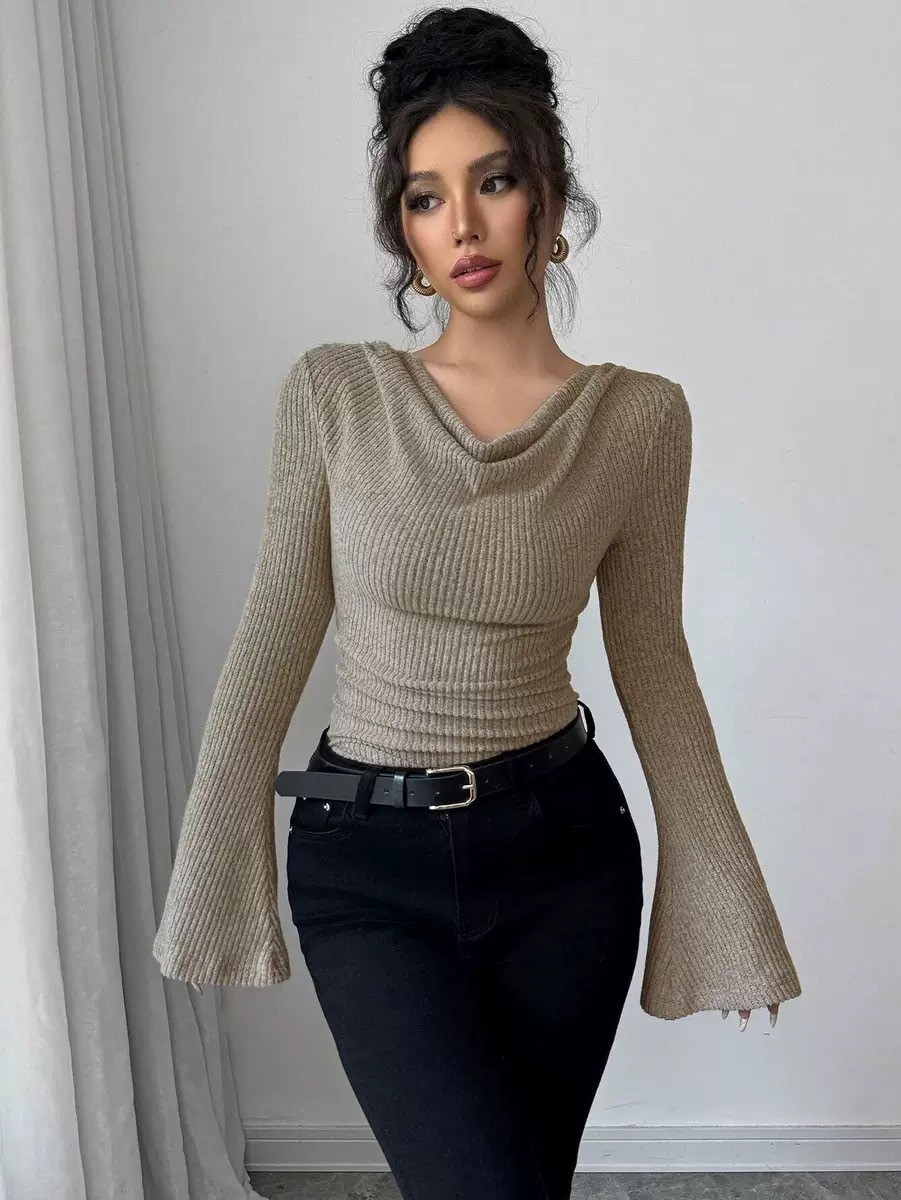 Off Shoulder Top - เสื้อผู้หญิงแบบเปิดไหล่ คอวัว แขนยาวทรงบาน สีพื้น ผ้าริบ ทรงเข้ารูป